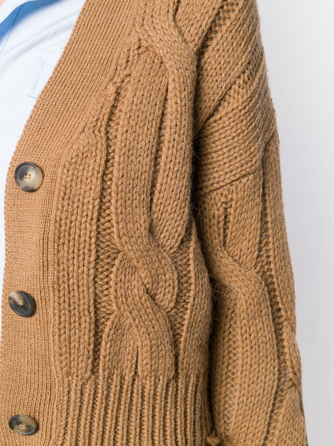 shop Tela  Maglie: Cardigan Tela, modello corto, a trecce davanti e dietro, scollo a V, maniche lunghe.

Composizione: 45% fibra acrilica, 37% alpaca, 18% lana vergine. number 1570