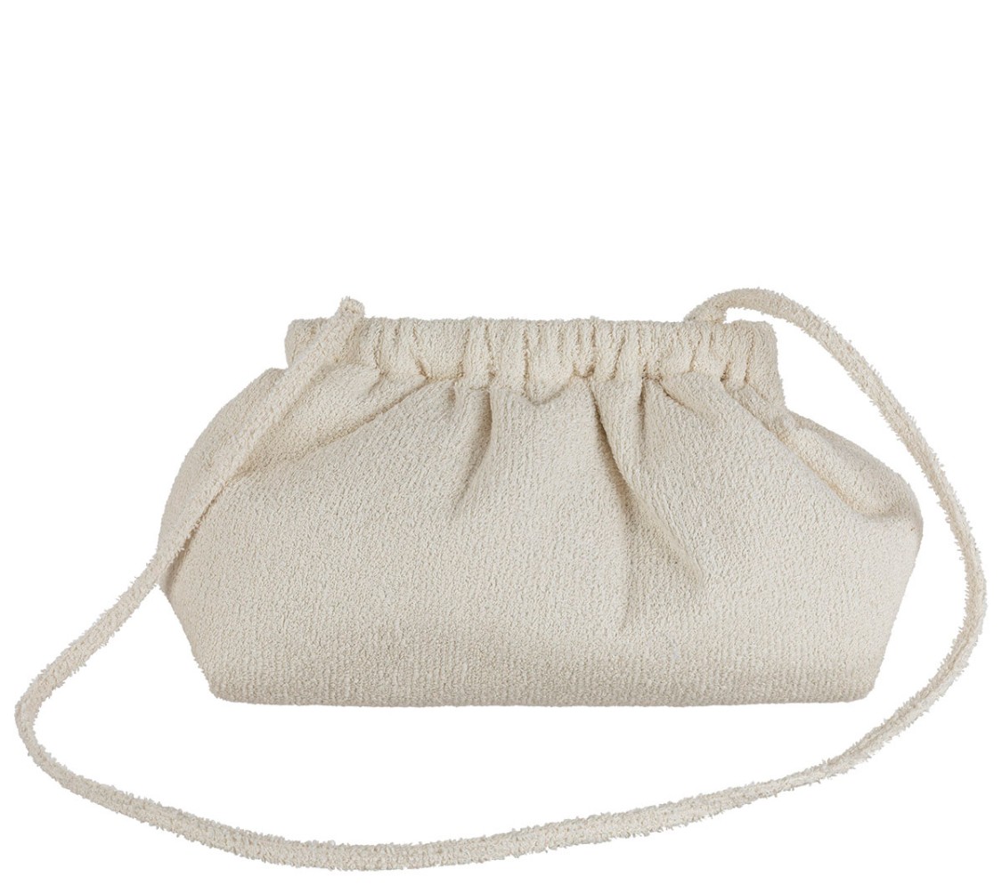 shop Zilla Sales Borse: Borse Zilla, short towel pillow bag, in tessuto di spugna, tracolla, in color panna.

Composizione: 100% cotone.
Dimensione: L 35 cm, A 22 cm, P 11 cm. number 2055